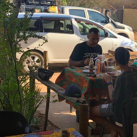 Jungle Breeze Home Stay 카사네 외부 사진
