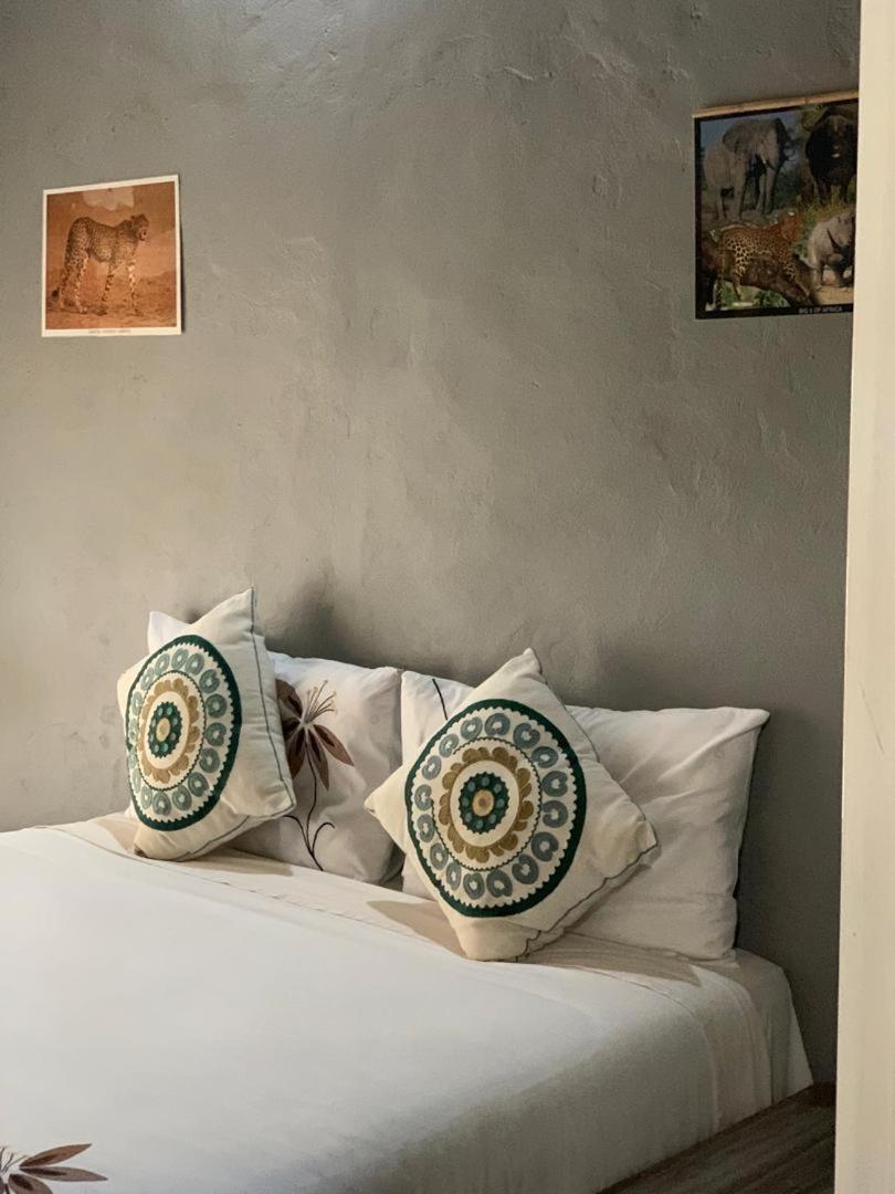 Jungle Breeze Home Stay 카사네 외부 사진